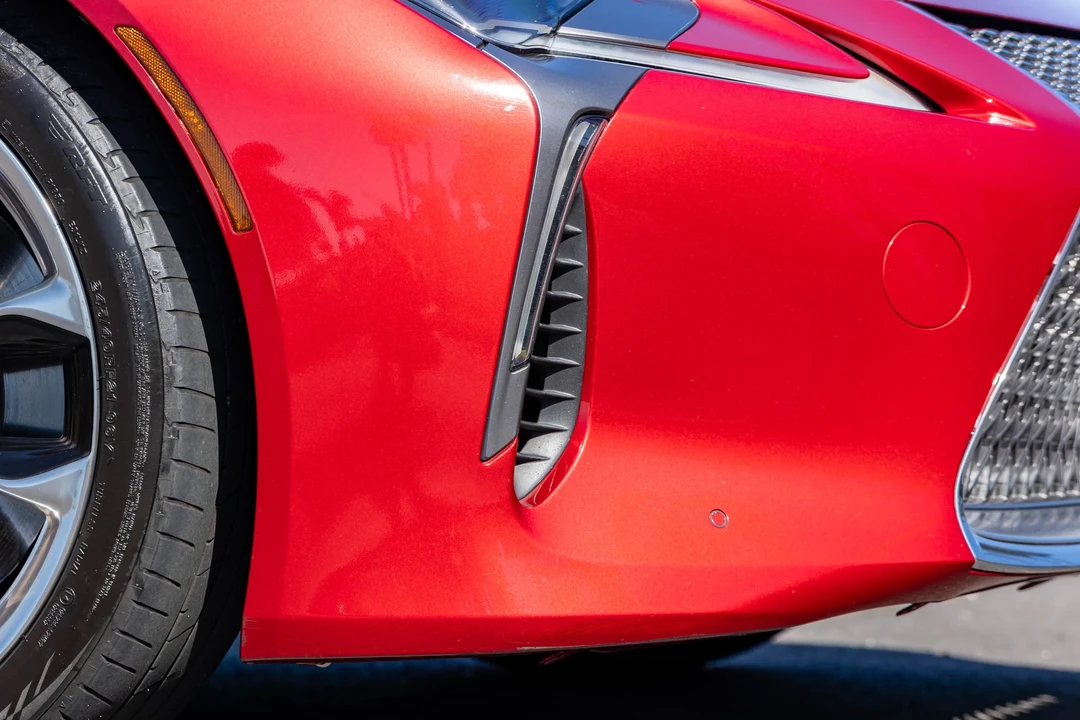 2018 Lexus LC - Image 16 of 31