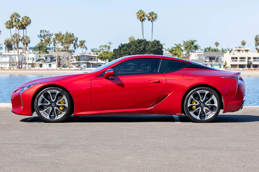 2018 Lexus LC - Image 3 of 31