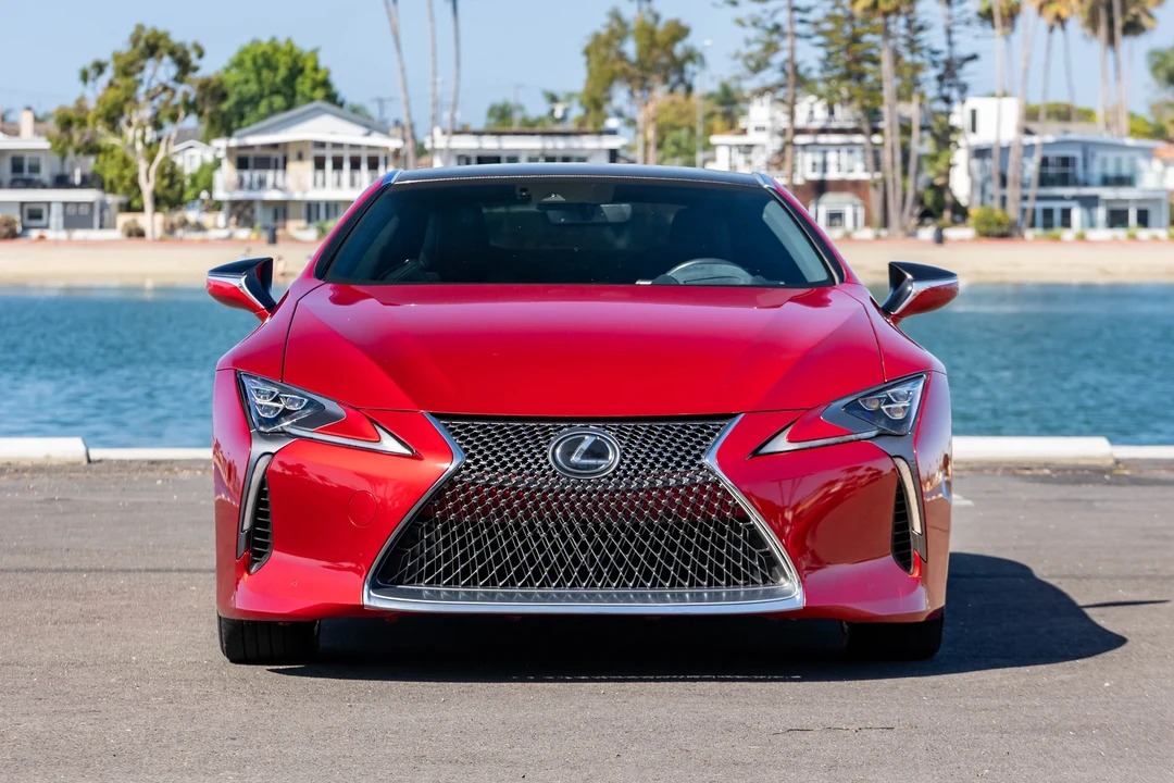 2018 Lexus LC - Image 10 of 31