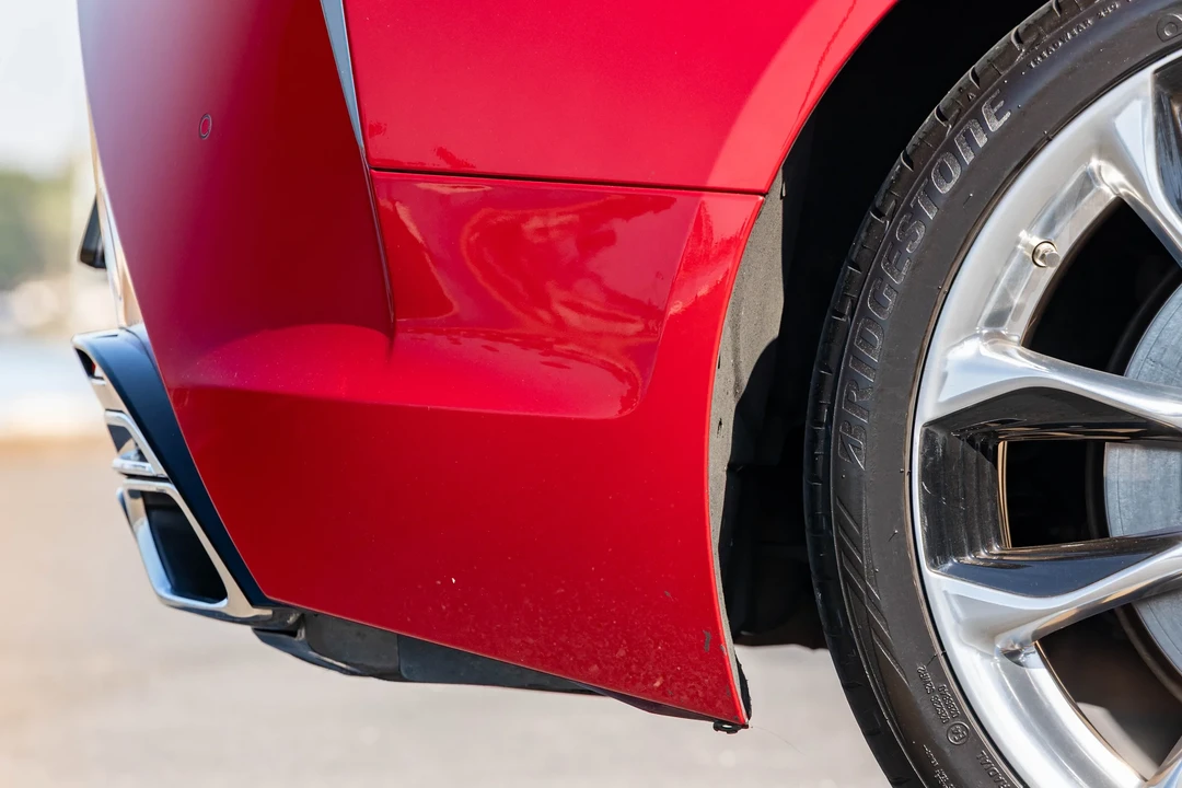 2018 Lexus LC - Image 23 of 31