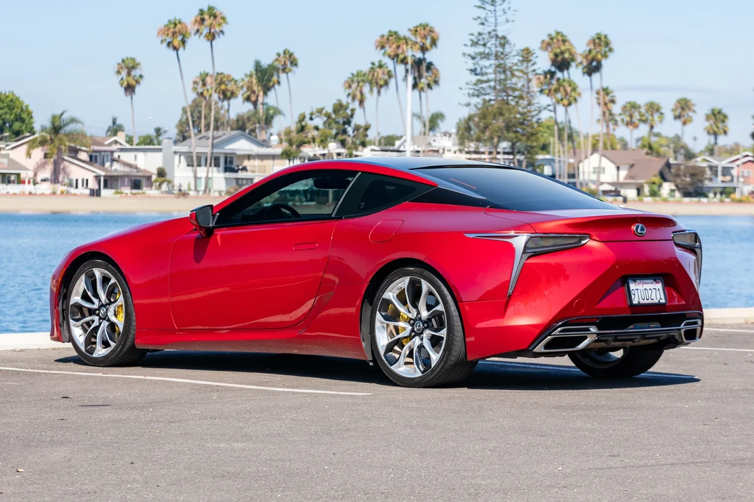 2018 Lexus LC - Image 4 of 31