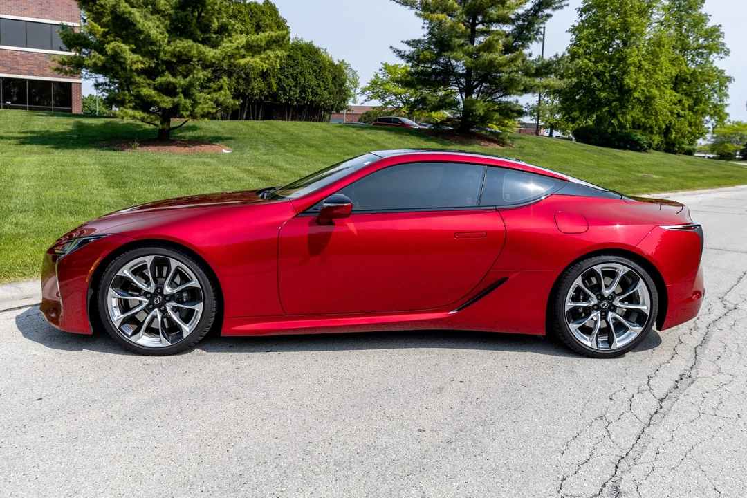 2018 Lexus LC - Image 8 of 31