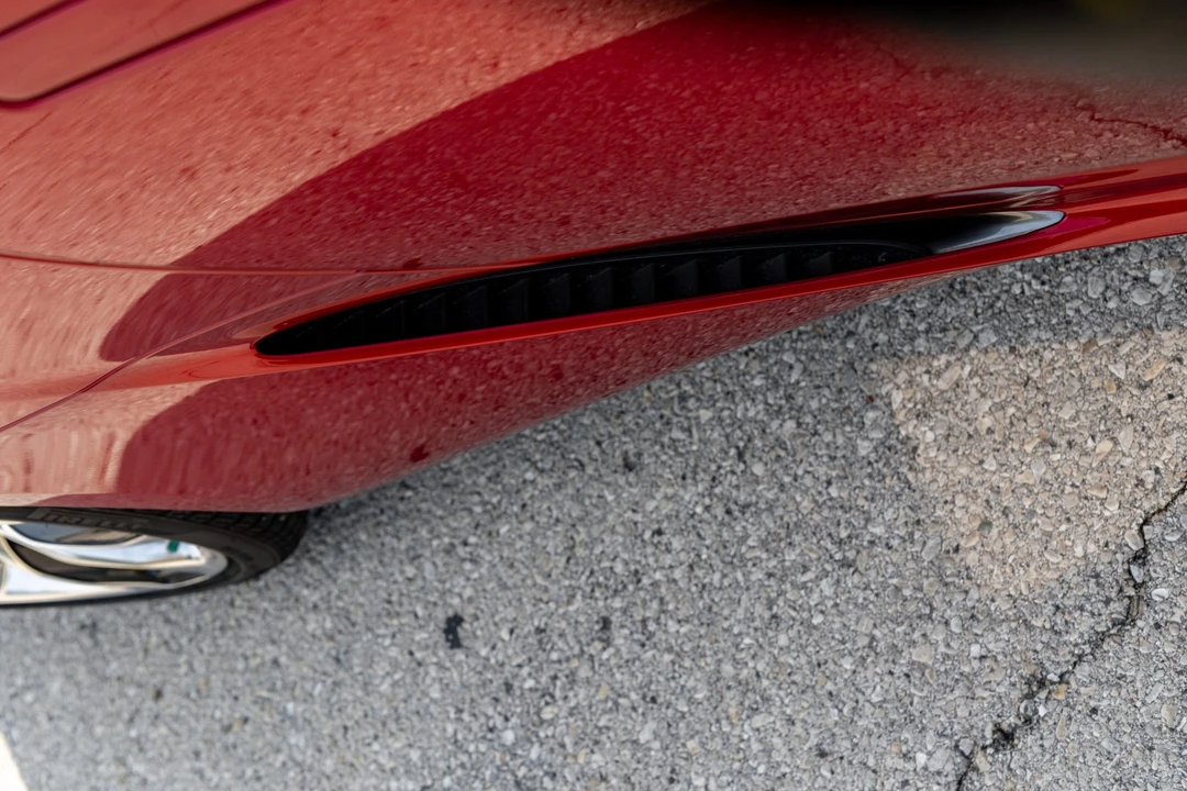 2018 Lexus LC - Image 29 of 31