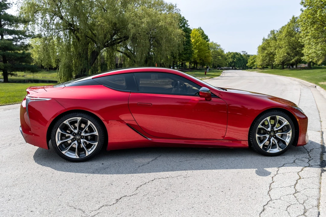 2018 Lexus LC - Image 4 of 31