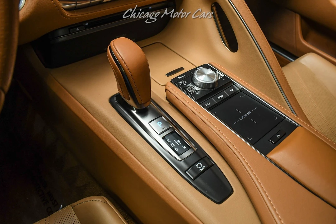 2018 Lexus LC - Image 17 of 31