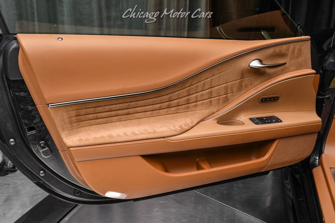 2018 Lexus LC - Image 27 of 31