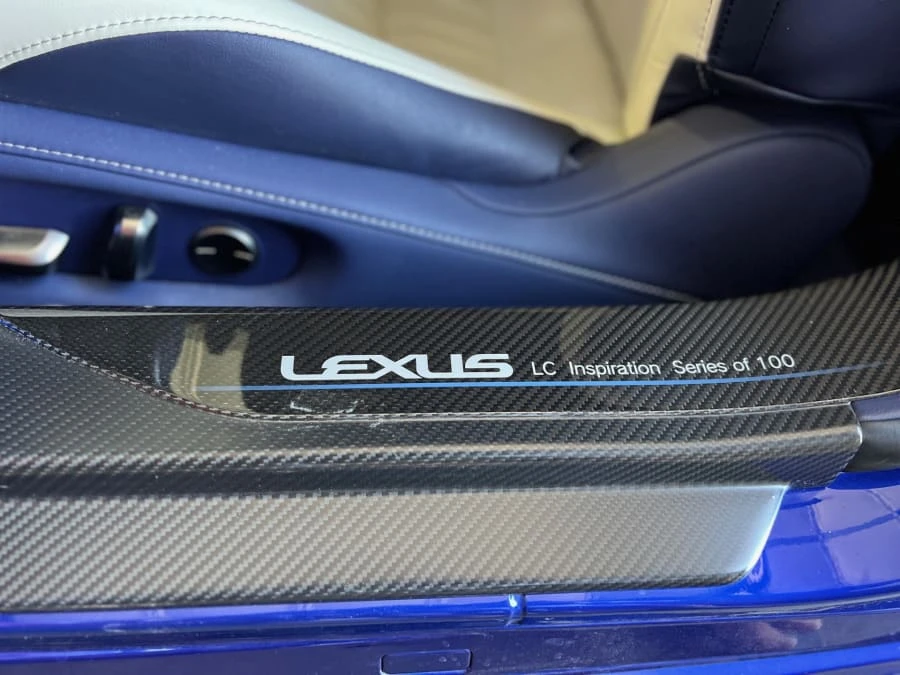 2018 Lexus LC - Image 23 of 27