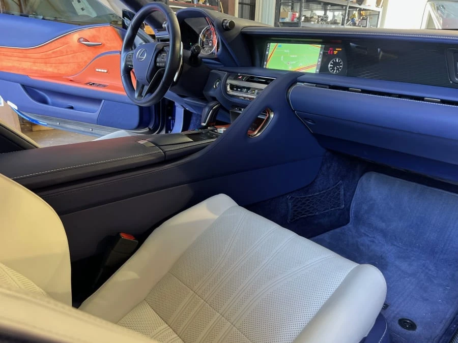 2018 Lexus LC - Image 24 of 27