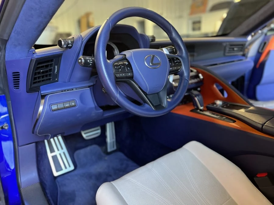 2018 Lexus LC - Image 18 of 27