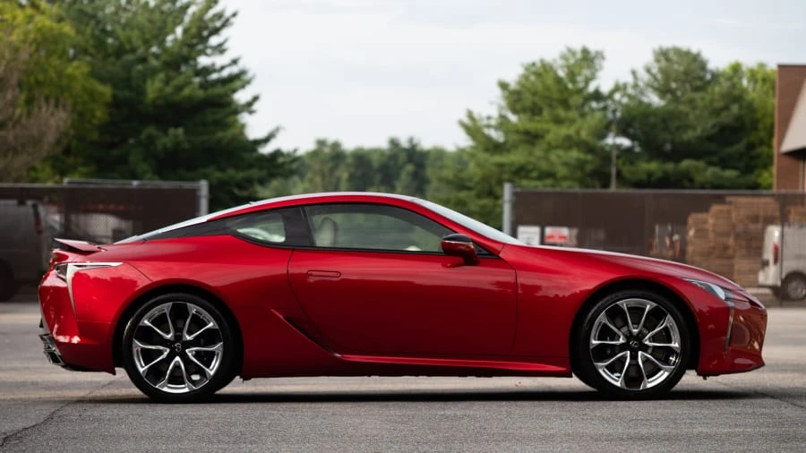 2018 Lexus LC - Image 8 of 31