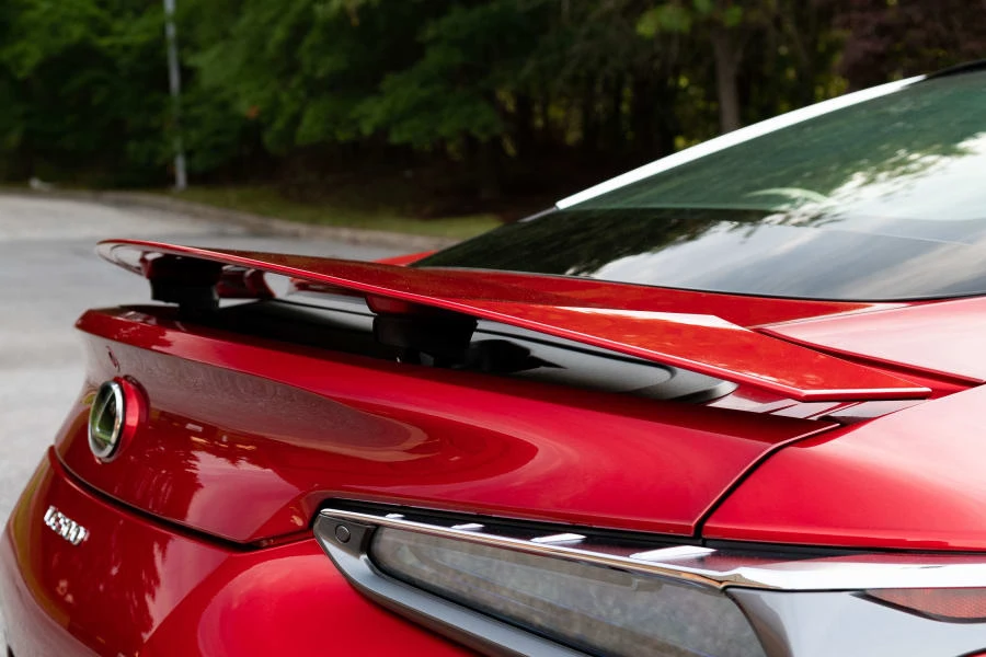 2018 Lexus LC - Image 16 of 31