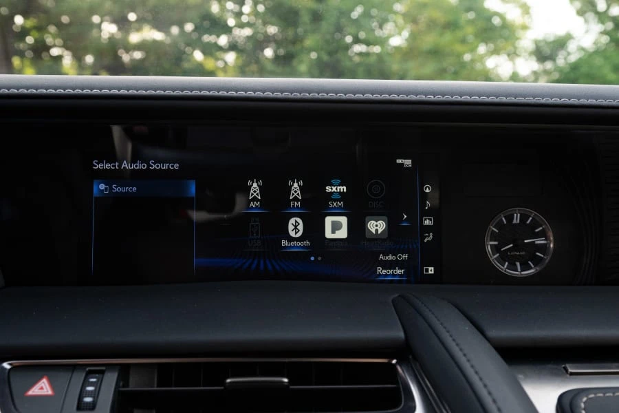 2018 Lexus LC - Image 18 of 31