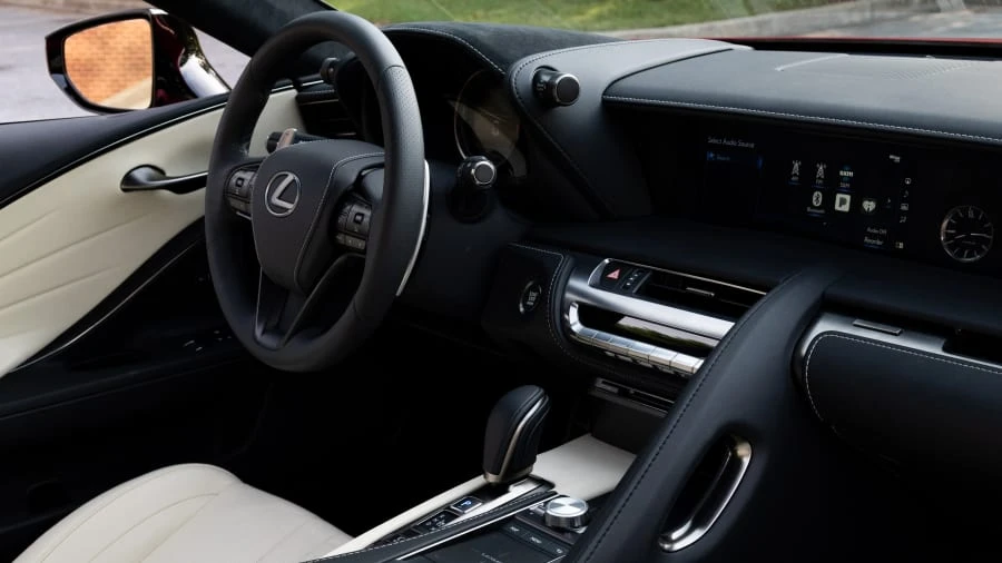2018 Lexus LC - Image 20 of 31