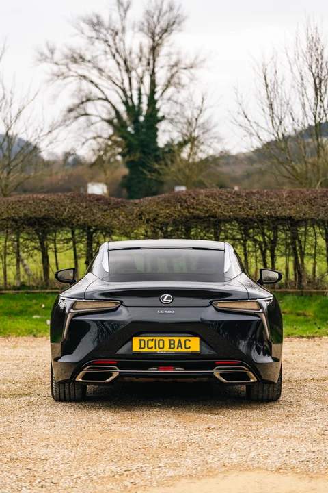2018 Lexus LC - Image 14 of 31
