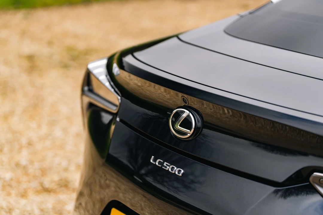 2018 Lexus LC - Image 20 of 31