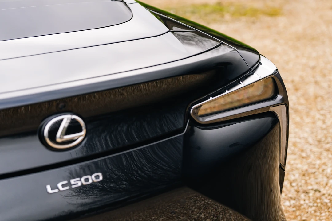 2018 Lexus LC - Image 22 of 31