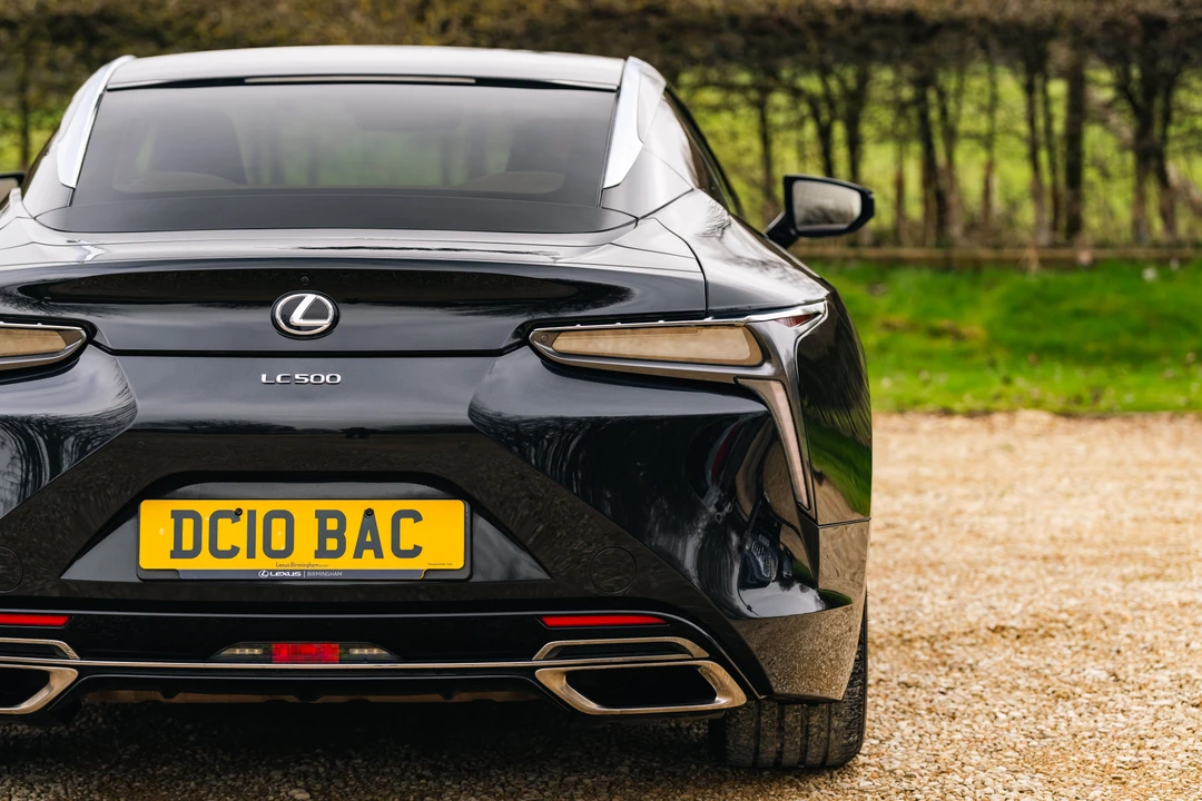 2018 Lexus LC - Image 24 of 31