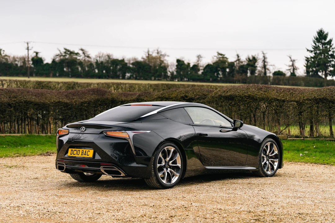 2018 Lexus LC - Image 12 of 31