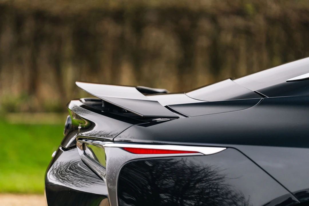 2018 Lexus LC - Image 26 of 31