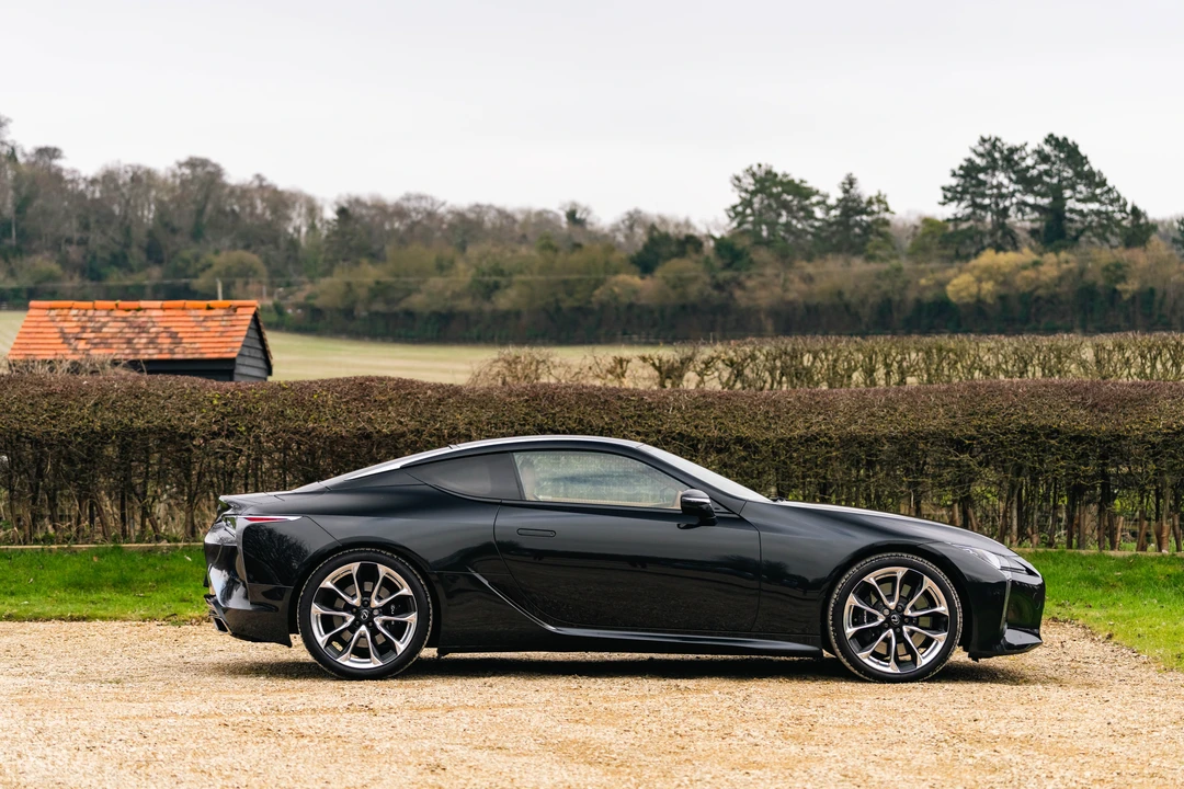 2018 Lexus LC - Image 4 of 31