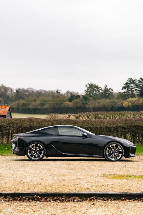 2018 Lexus LC - Image 15 of 31