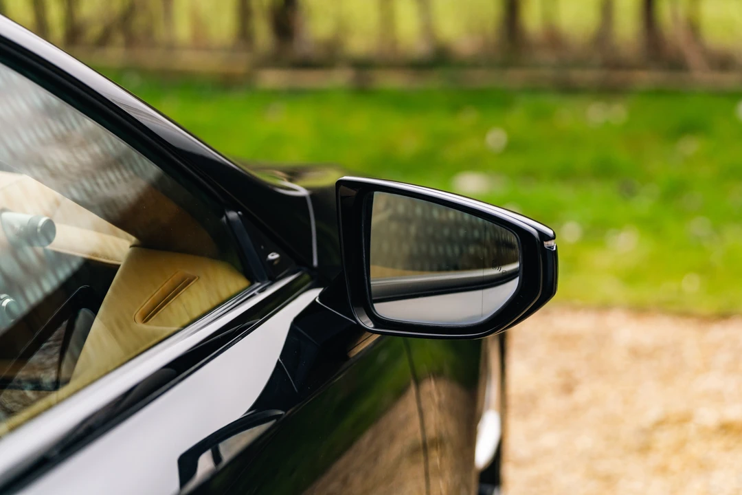 2018 Lexus LC - Image 30 of 31