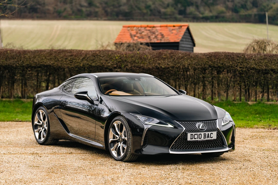 2018 Lexus LC - Image 9 of 31