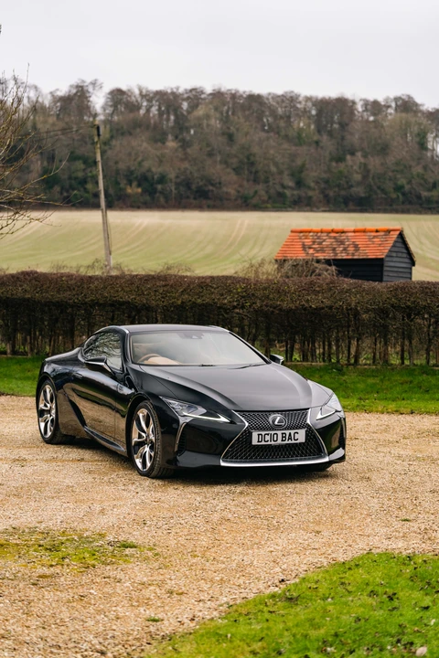 2018 Lexus LC - Image 17 of 31