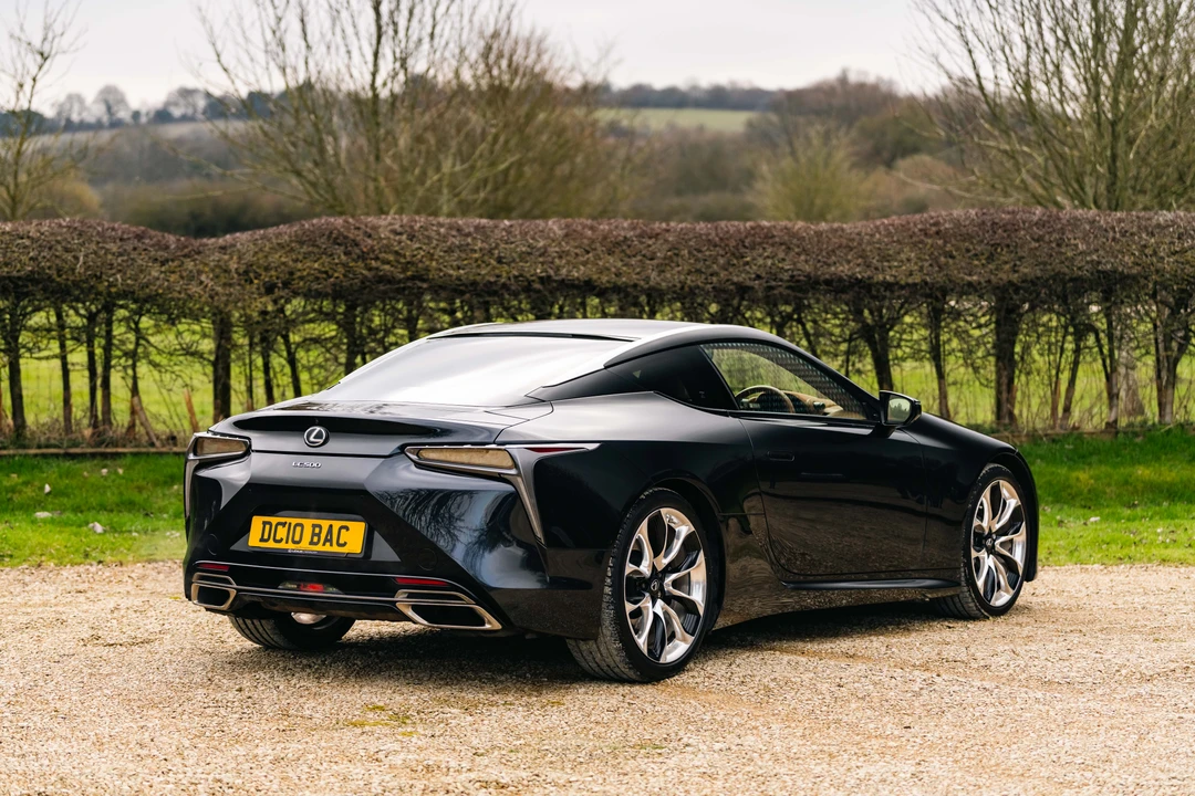 2018 Lexus LC - Image 13 of 31