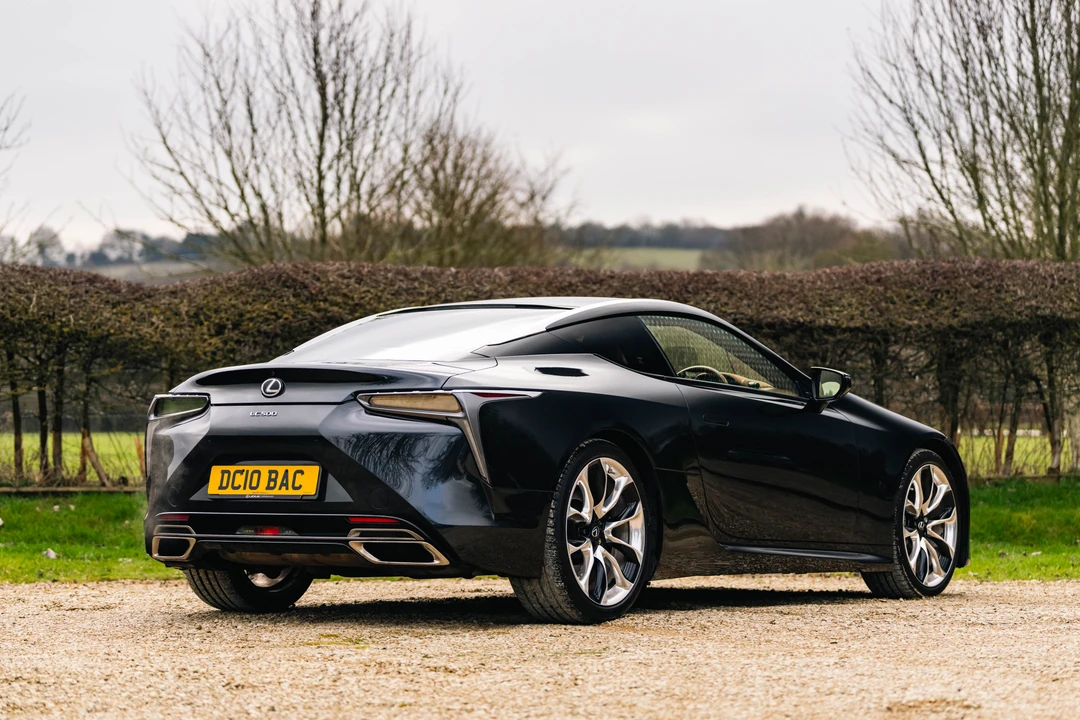2018 Lexus LC - Image 5 of 31