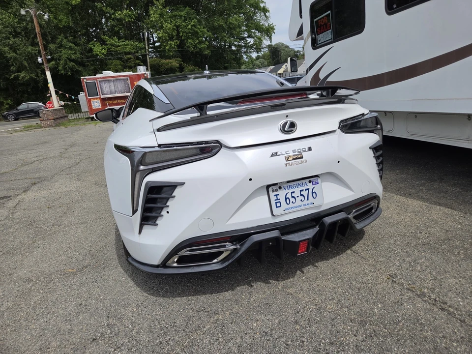 2018 Lexus LC - Image 11 of 13