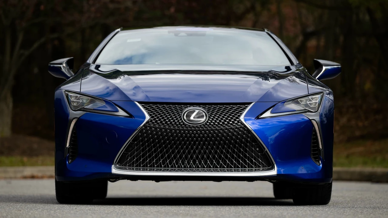 2018 Lexus LC - Image 13 of 31