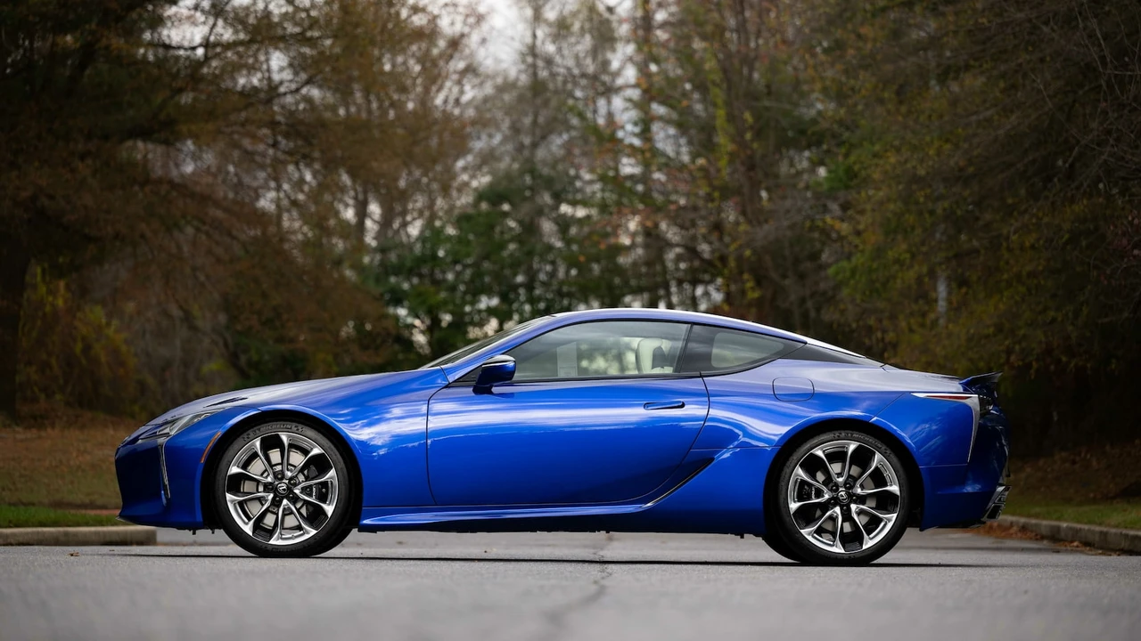 2018 Lexus LC - Image 3 of 31
