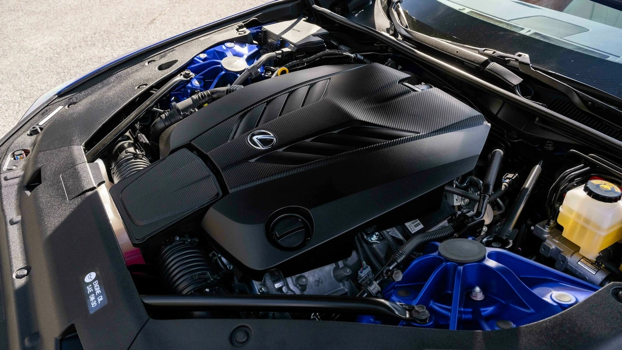 2018 Lexus LC - Image 6 of 31