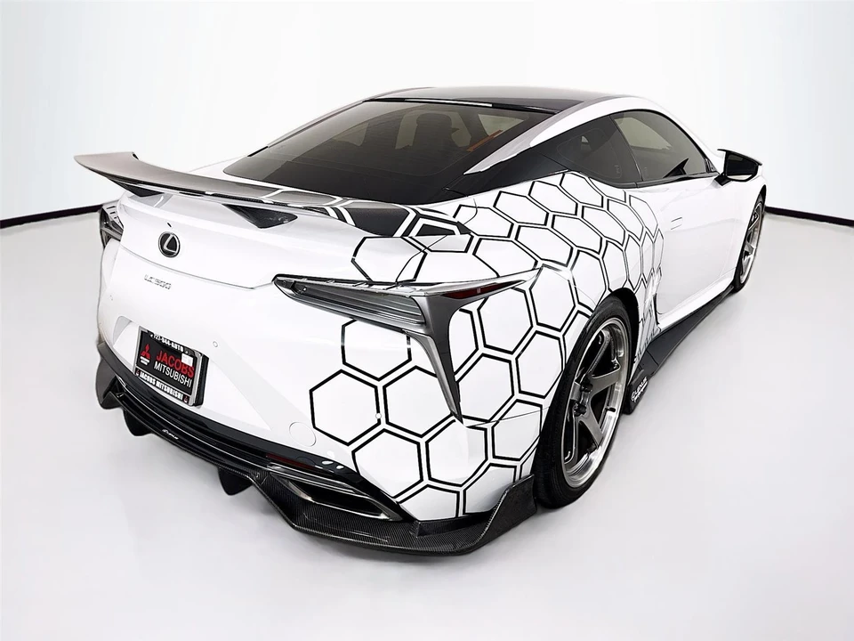 2018 Lexus LC - Image 18 of 20