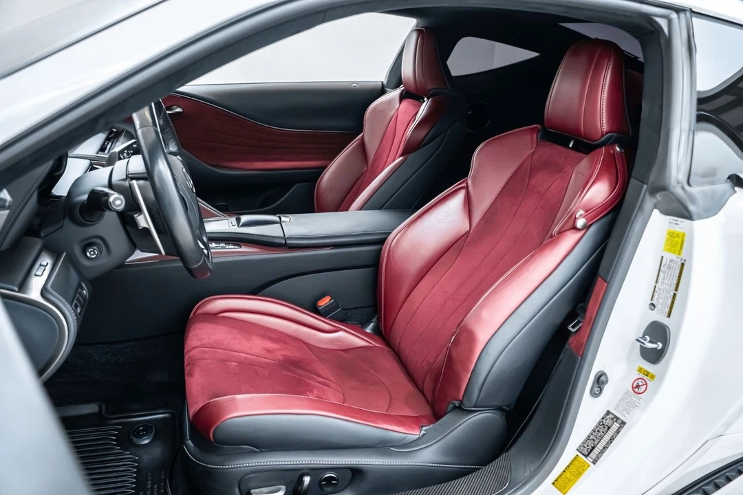 2018 Lexus LC - Image 20 of 31