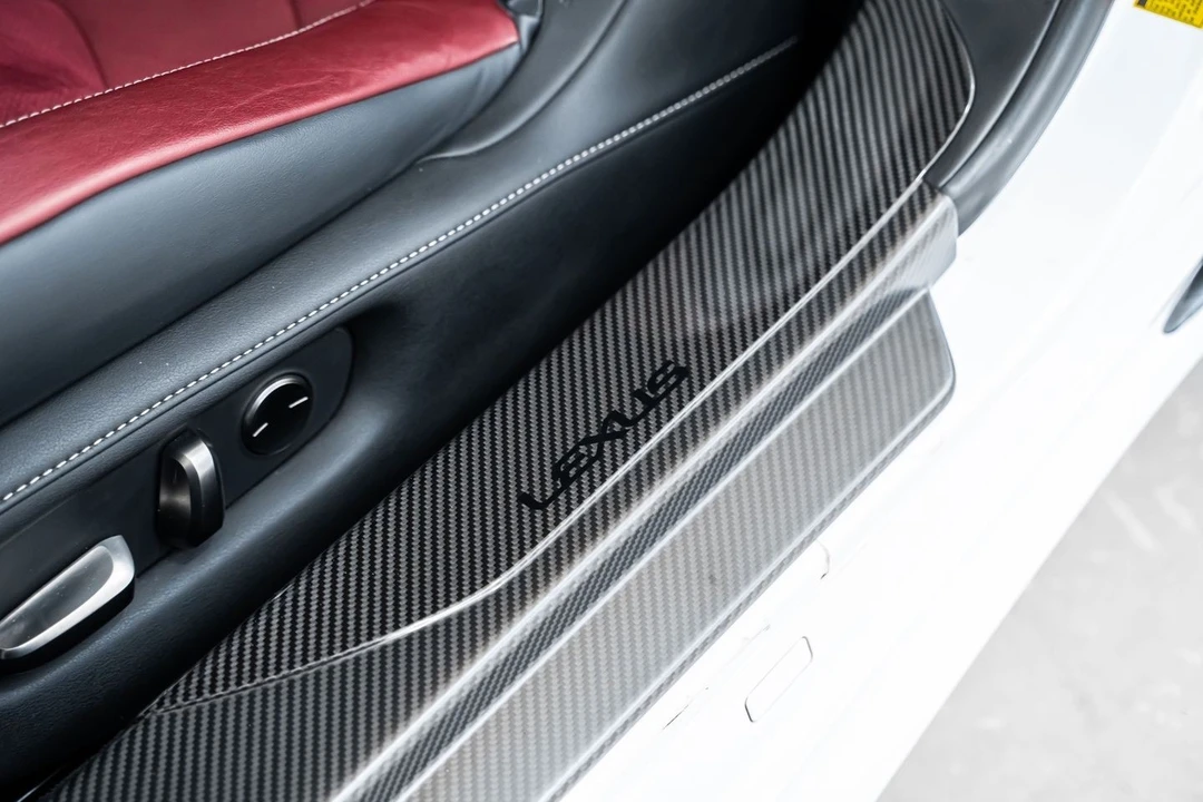 2018 Lexus LC - Image 21 of 31