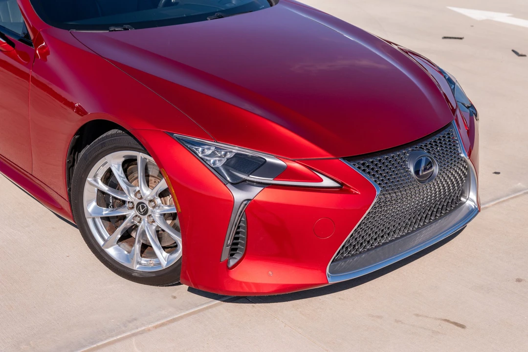 2018 Lexus LC - Image 30 of 31