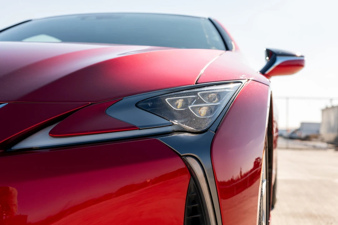 2018 Lexus LC - Image 14 of 31