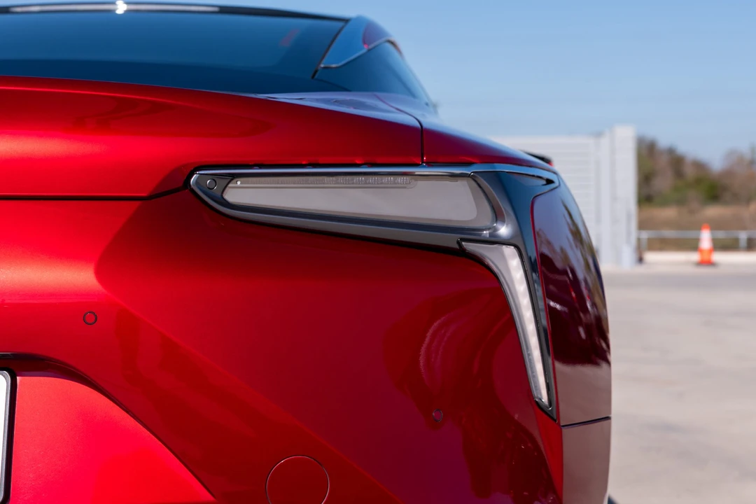 2018 Lexus LC - Image 17 of 31