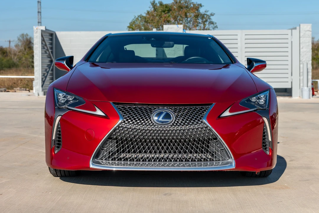 2018 Lexus LC - Image 5 of 31