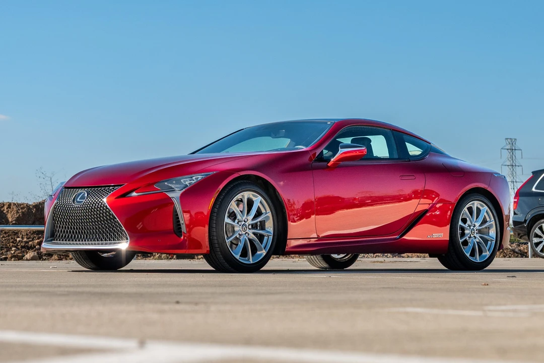 2018 Lexus LC - Image 2 of 31