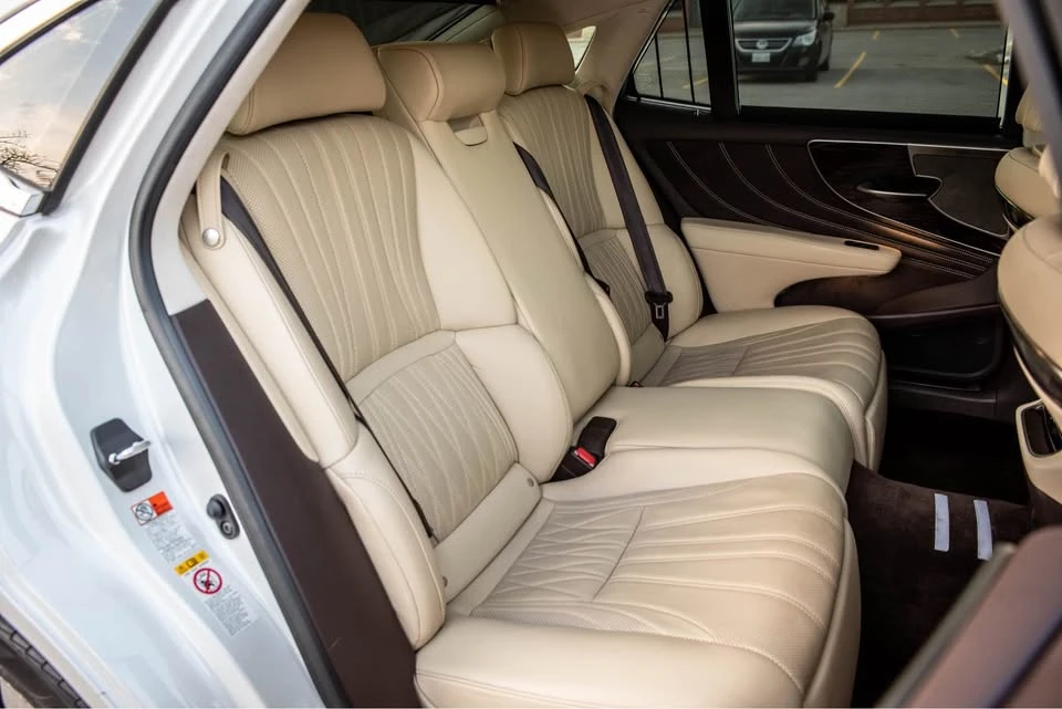 2018 Lexus LS 5th Gen - Image 17 of 20