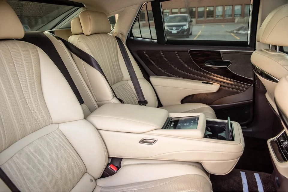 2018 Lexus LS 5th Gen - Image 18 of 20