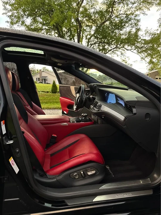 2018 Lexus LS 5th Gen - Image 14 of 20