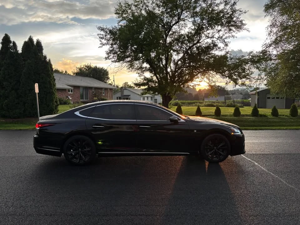 2018 Lexus LS 5th Gen - Image 8 of 20