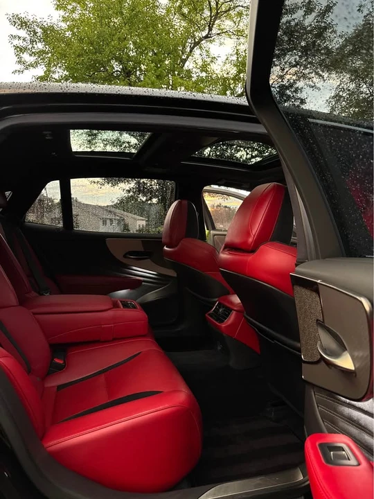 2018 Lexus LS 5th Gen - Image 13 of 20
