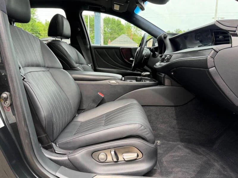 2018 Lexus LS 5th Gen - Image 14 of 20
