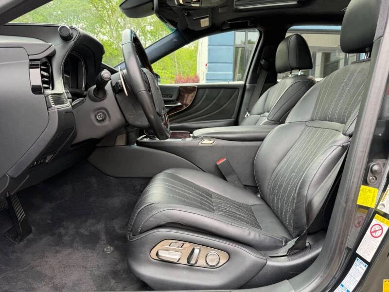 2018 Lexus LS 5th Gen - Image 13 of 20