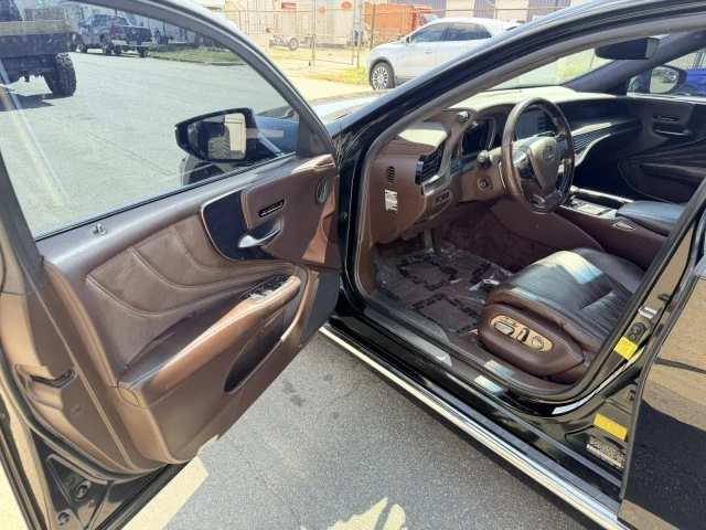 2018 Lexus LS 5th Gen - Image 10 of 20